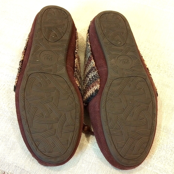 The Sak Ladies Crocheted w/Suede Moccasins Size:6.5 Color: Brown, Gray - Picture 7 of 7